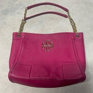 Tory Burch Britten Pebbled Slouchy Tote Shoulder Purse Magenta Pink & Gold